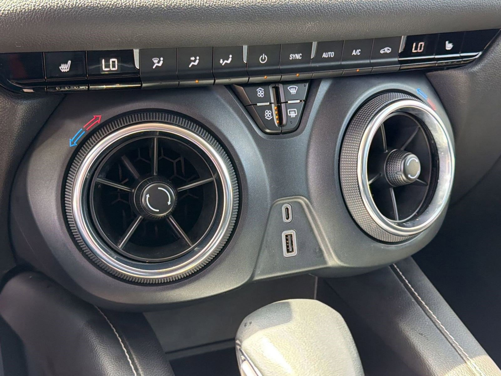 Used 2024 Chevrolet Blazer LT AWD/4WD image 25