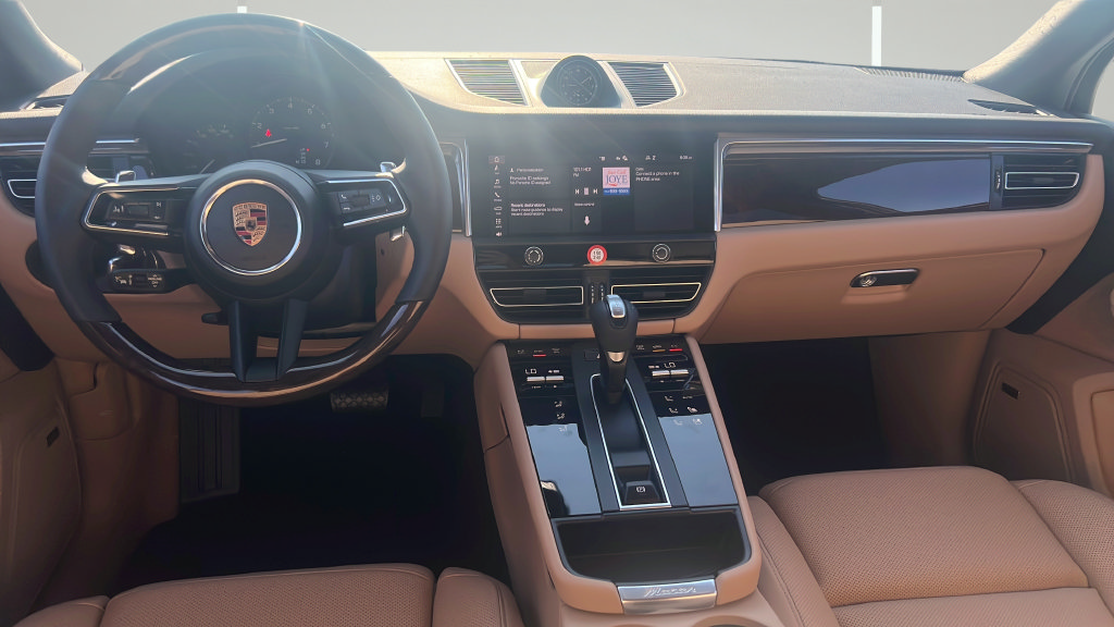 New 2026 Porsche Macan AWD/4WD image 16