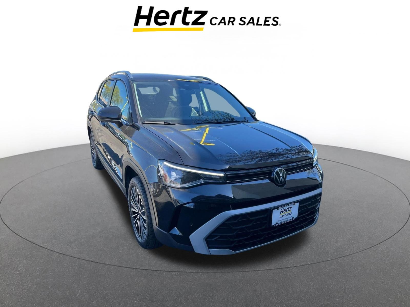 Used 2025 Volkswagen Taos SE image 1