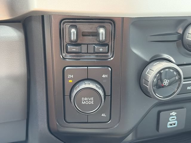 New 2026 Ford F550 4x4 Supercab Super Duty image 17