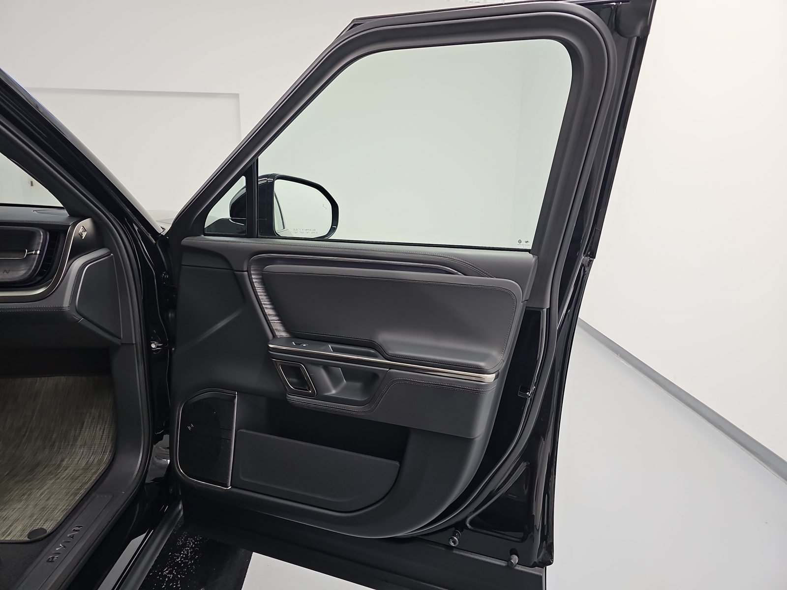 Used 2023 Rivian R1S Adventure Quad AWD/4WD image 18