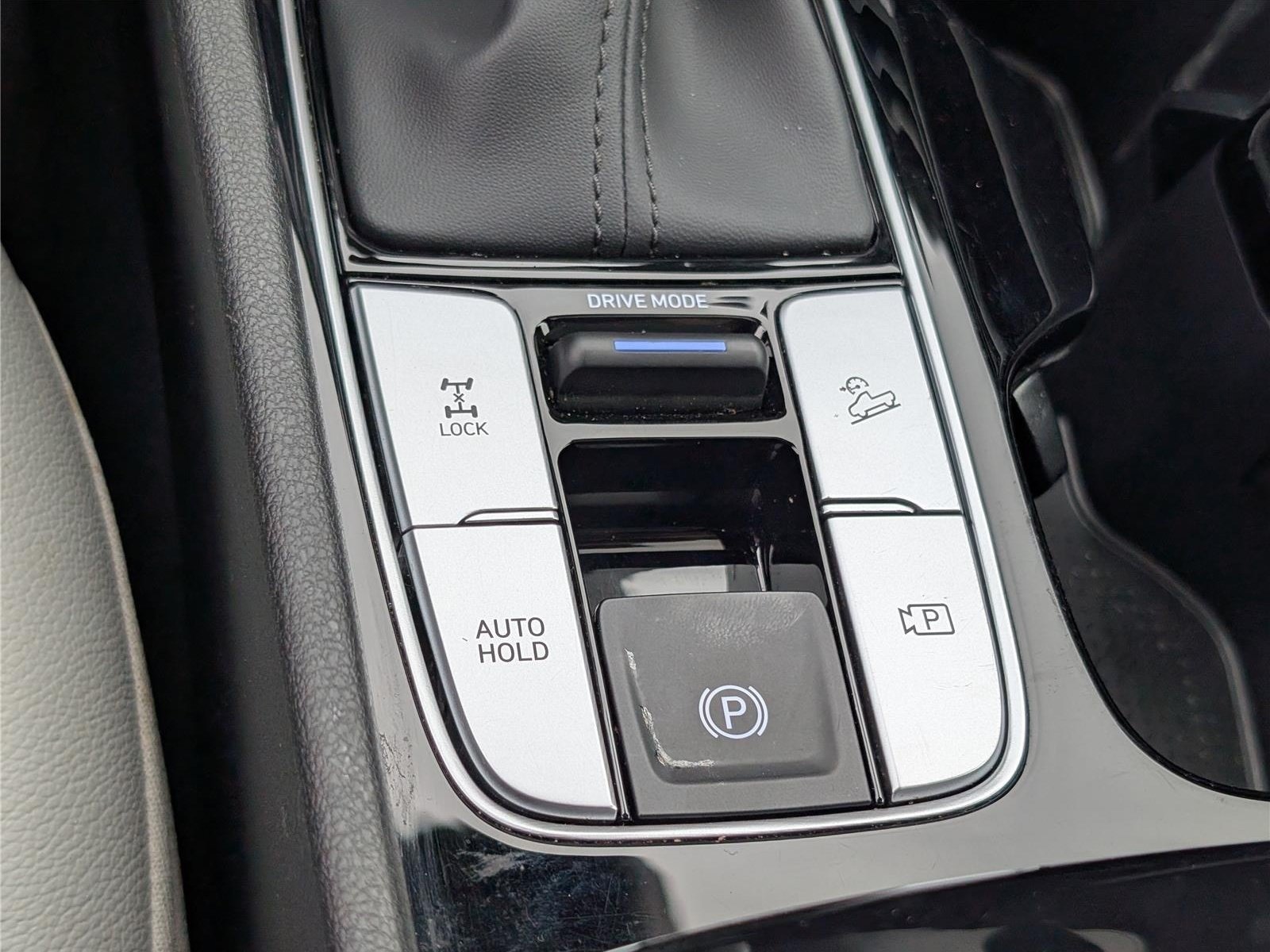 Used 2025 Hyundai Santa Cruz SEL AWD/4WD image 23