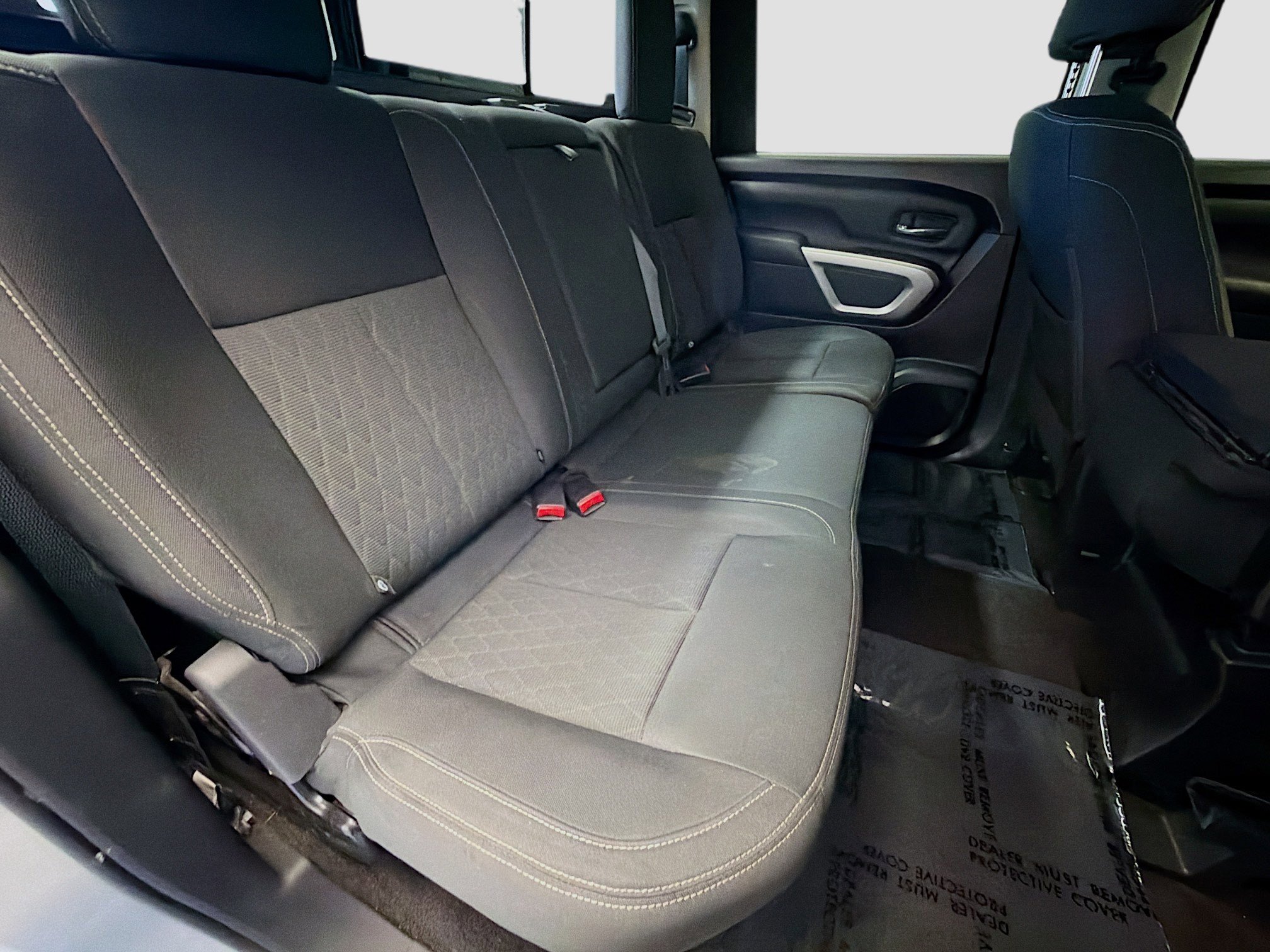 Used 2018 Nissan Titan SV image 14