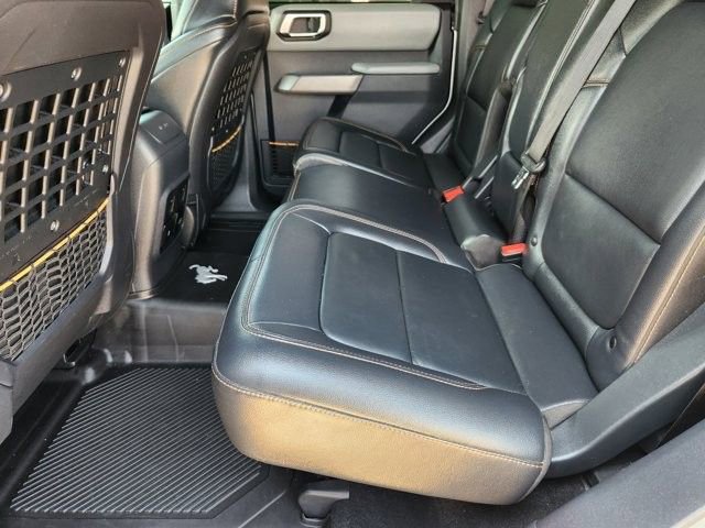Used 2023 Ford Bronco Badlands w/ Sasquatch Package AWD/4WD image 30