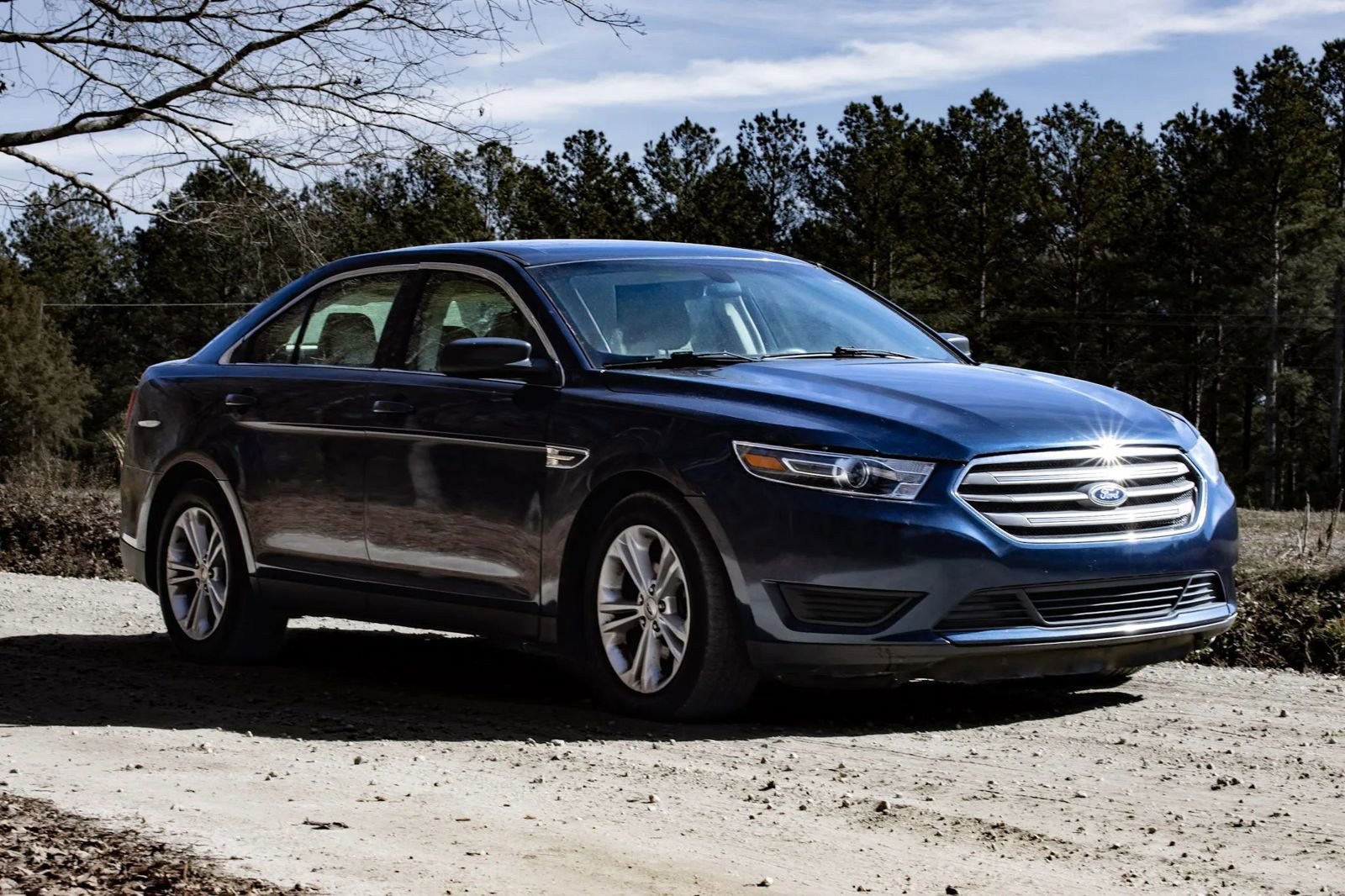 Used 2016 Ford Taurus SE image 5