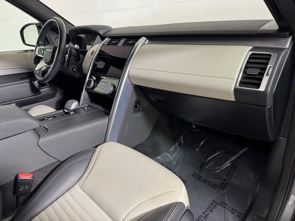 Used 2021 Land Rover Discovery S R-Dynamic image 33