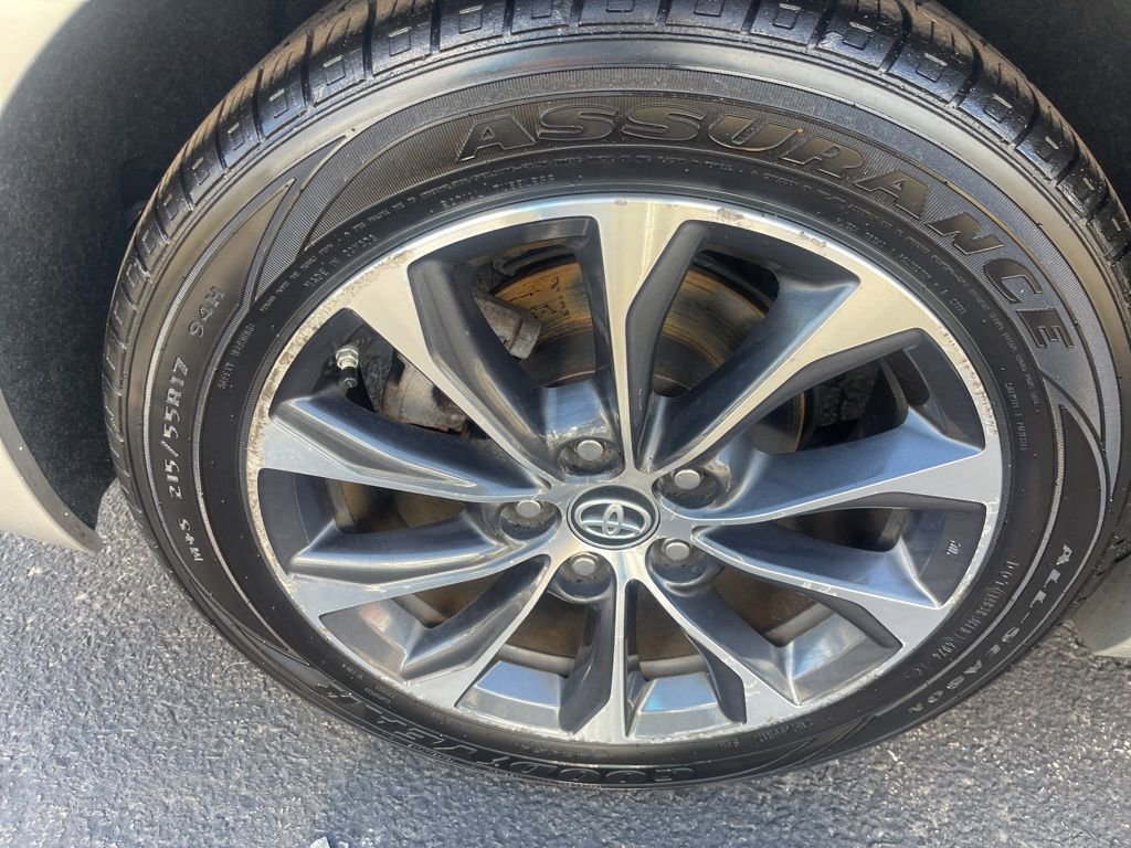 Used 2018 Toyota Avalon XLE Premium w/ Carpet Mat Package image 29