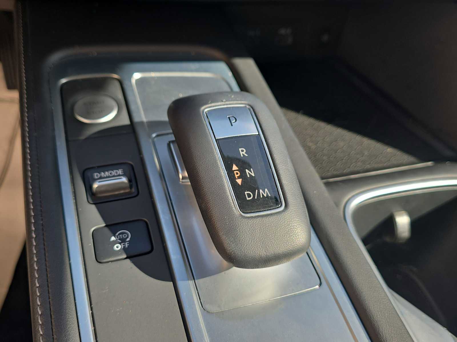 Certified 2025 INFINITI QX60 Luxe FWD image 21