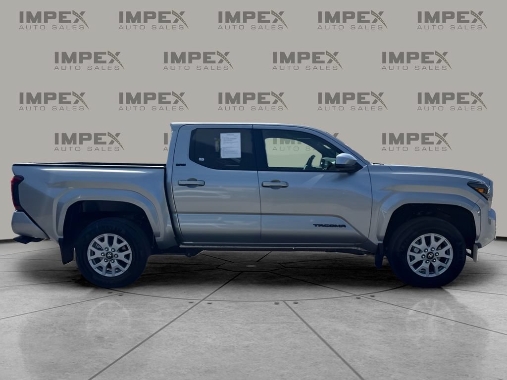 Used 2026 Toyota Tacoma SR5 AWD/4WD image 6