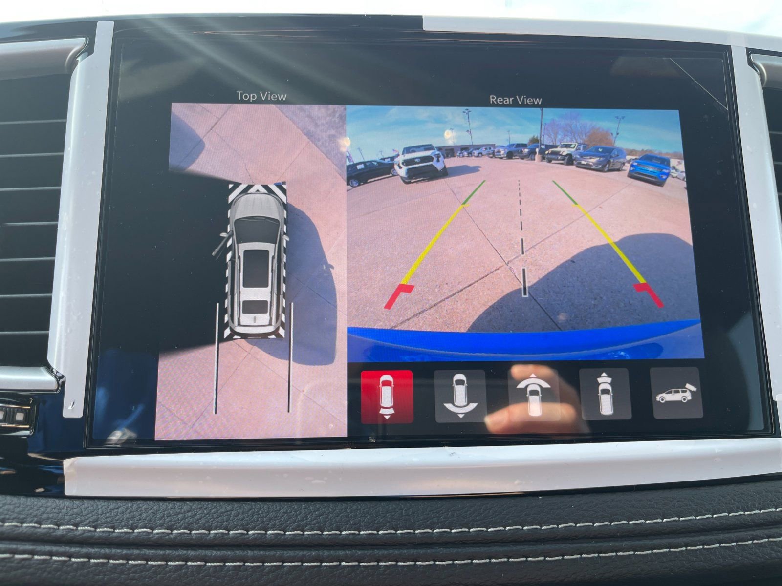 New 2026 Chrysler Pacifica Select w/ S Appearance Package image 22