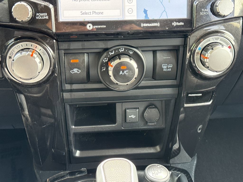 Used 2024 Toyota 4Runner TRD Off-Road Premium AWD/4WD image 24