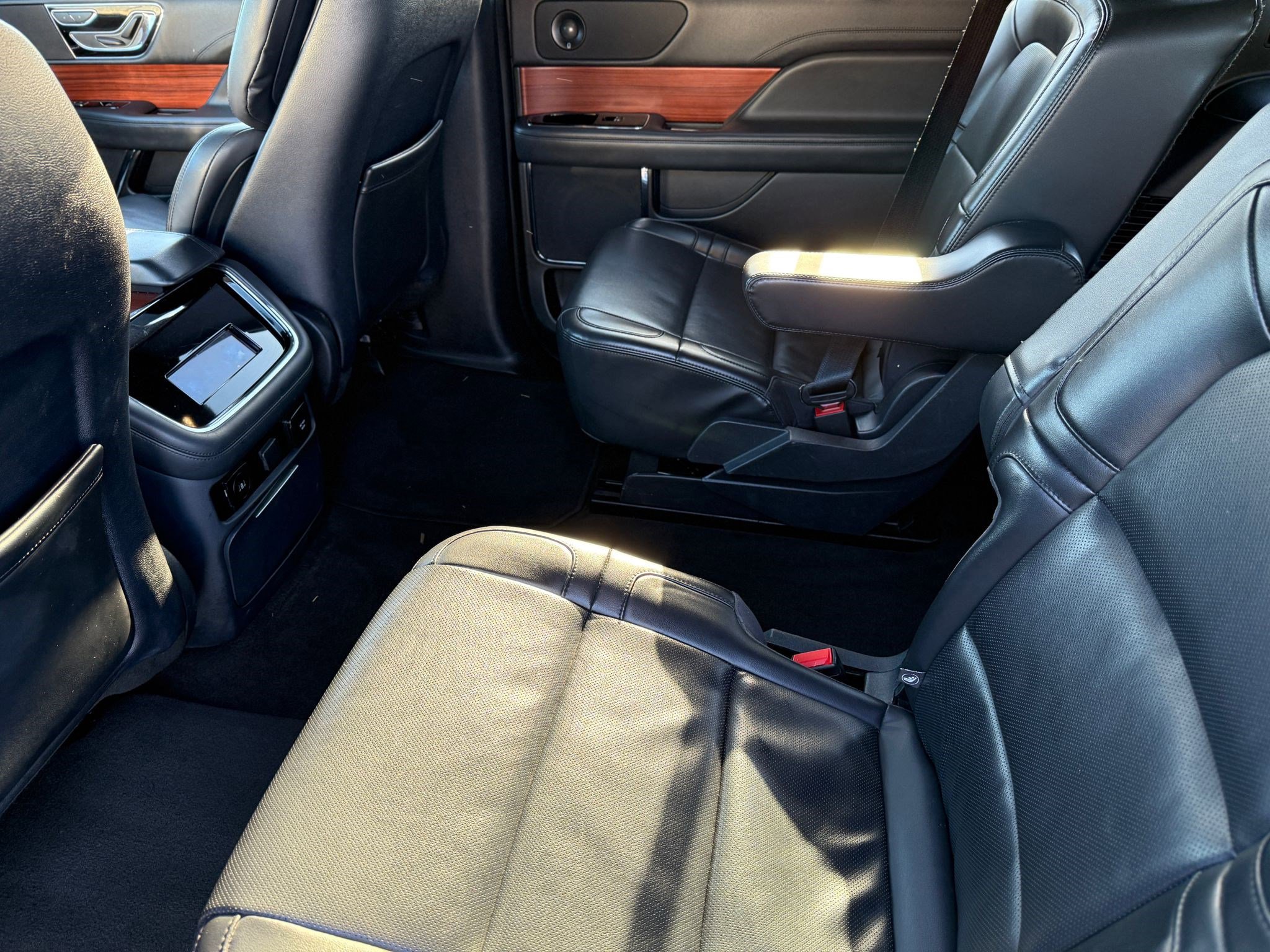 Used 2024 Lincoln Navigator L 4WD image 12