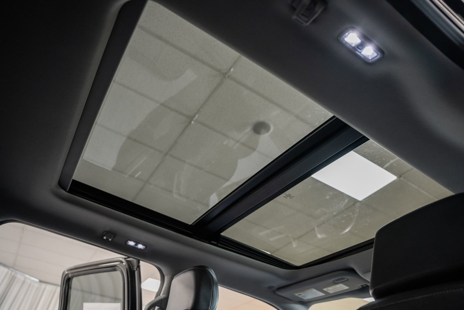 Certified 2022 Ford F150 Lariat w/ Equipment Group 502A High image 39