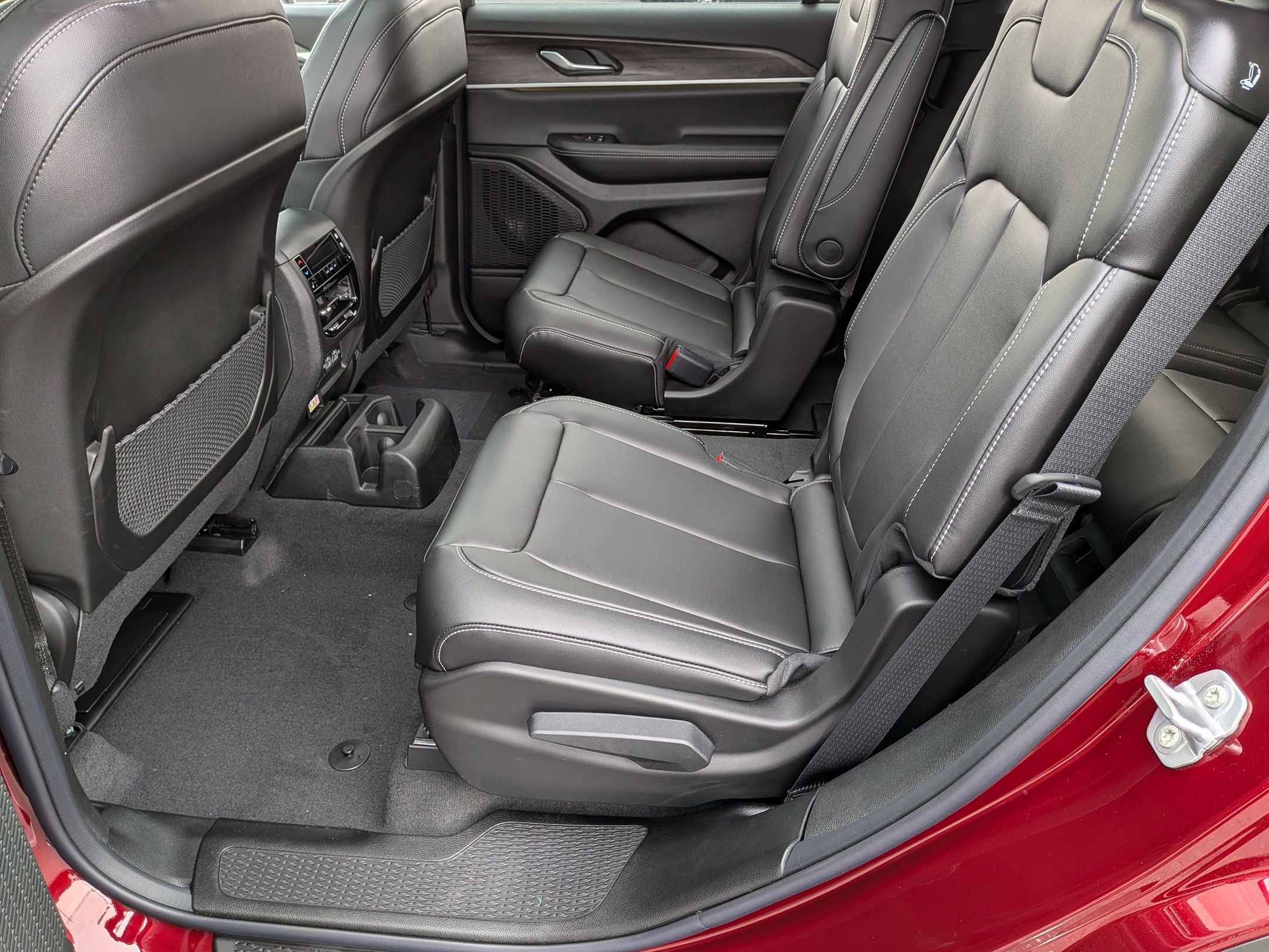 New 2025 Jeep Grand Cherokee L Limited w/ Trailer Tow Package image 26