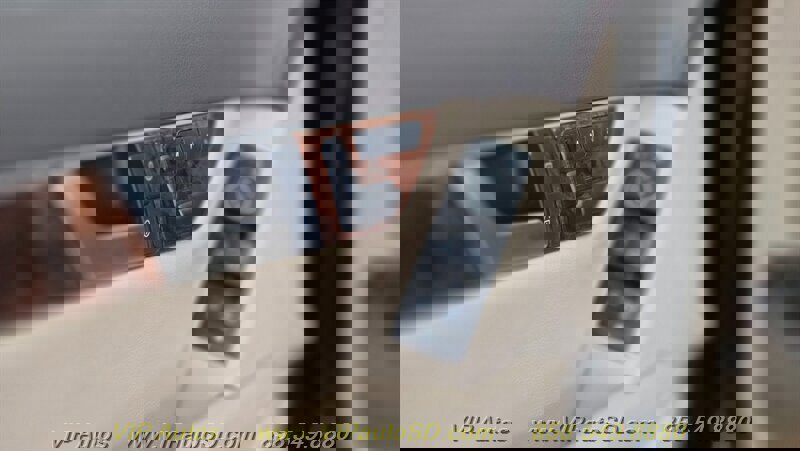 Used 2013 Mercedes-Benz C 250 Sedan image 23