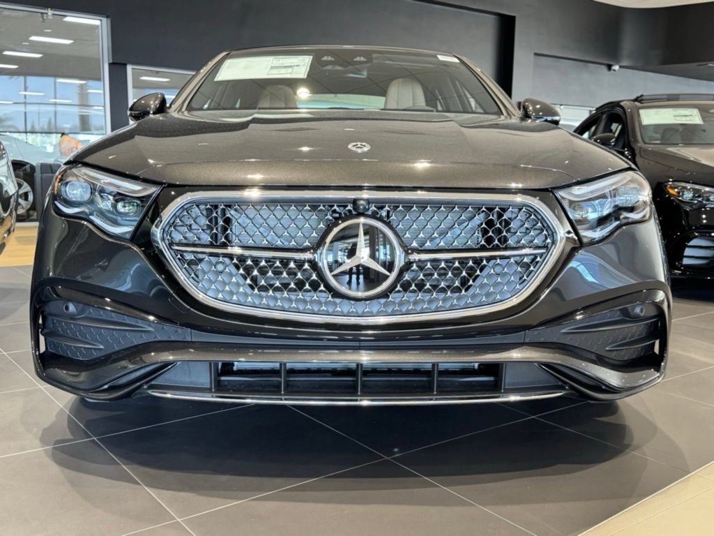 Used 2025 Mercedes-Benz E 350 Sedan image 5
