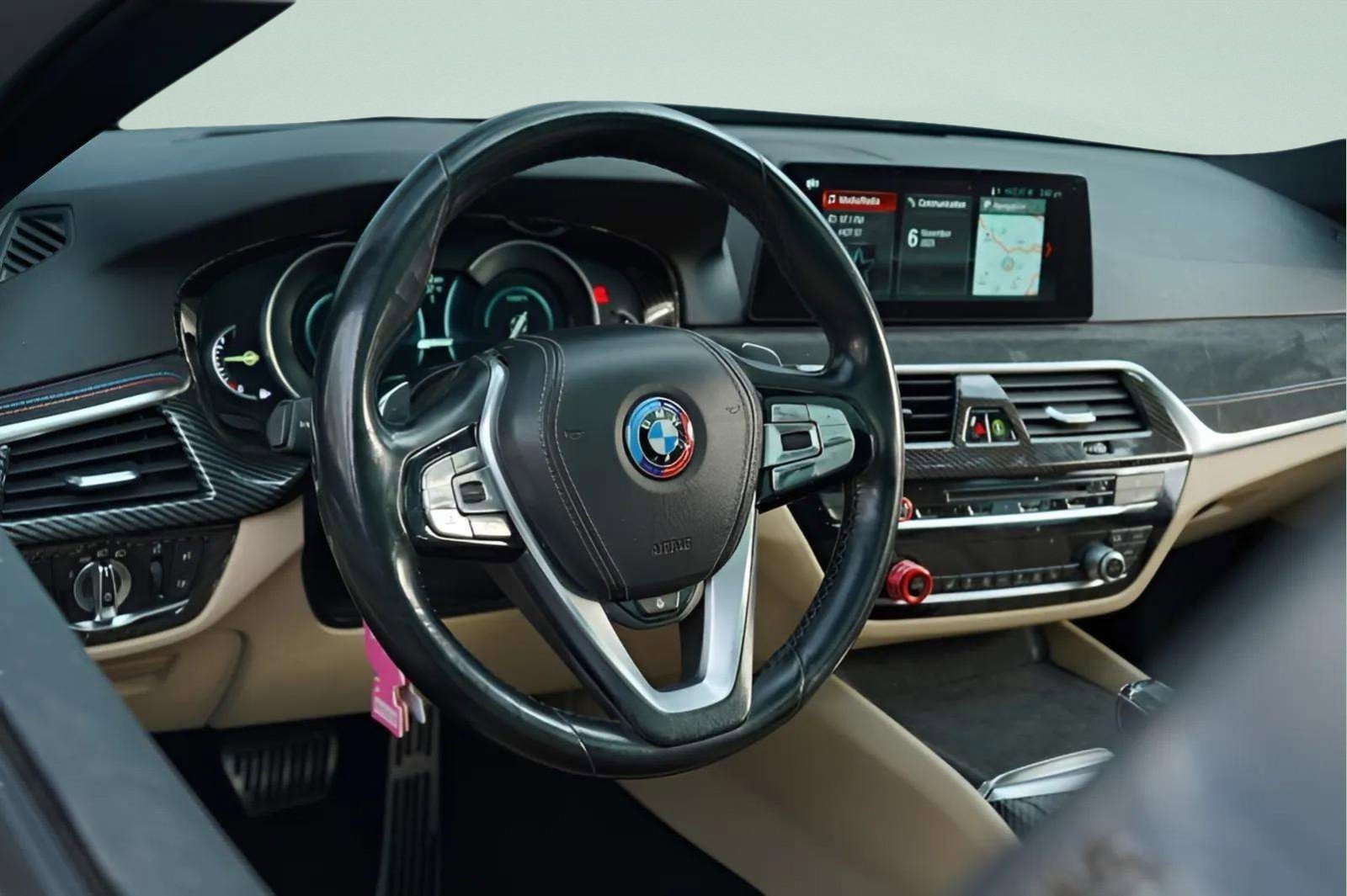 Used 2018 BMW 530e xDrive image 46