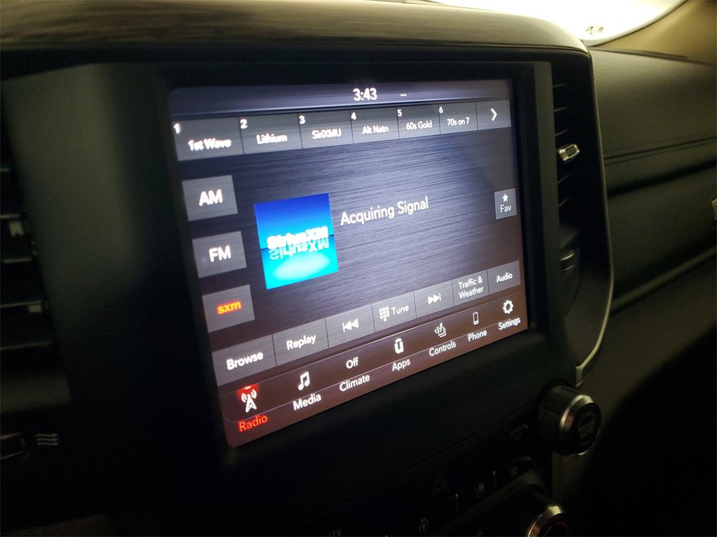 Used 2020 RAM 1500 Laramie image 17