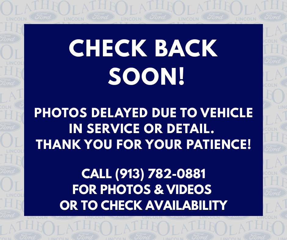 Used 2024 Lincoln Corsair AWD w/ Equipment Group 101A image 2