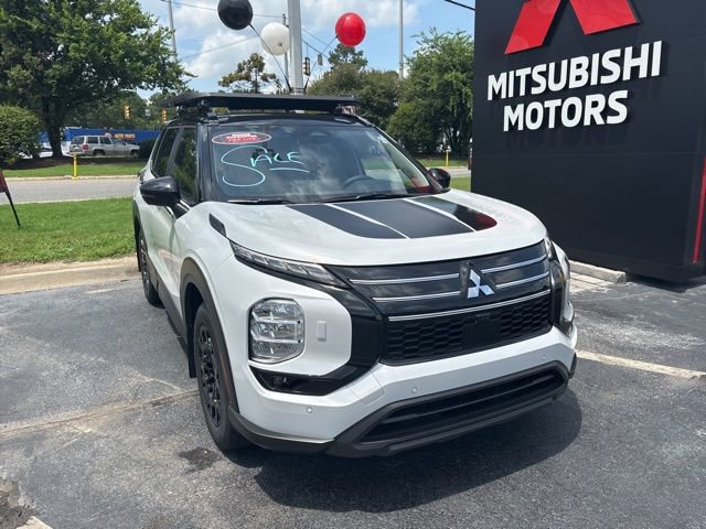 New 2025 Mitsubishi Outlander SE