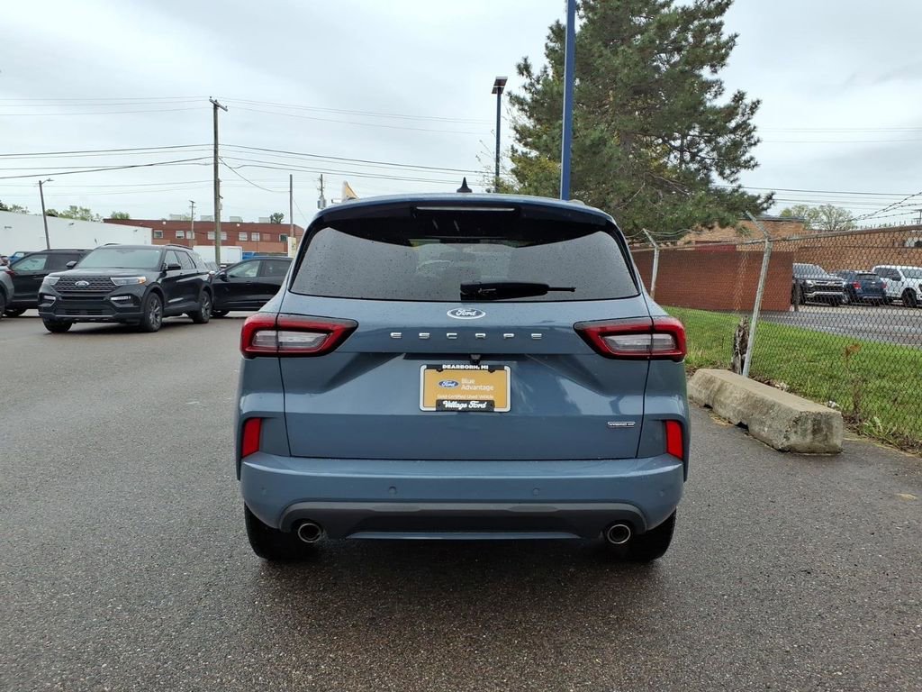 Used 2023 Ford Escape ST-Line Select w/ Tech Pack #1 AWD/4WD image 7