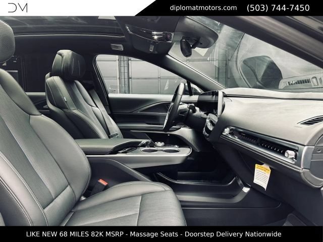 Used 2026 Cadillac Lyriq V AWD/4WD image 19