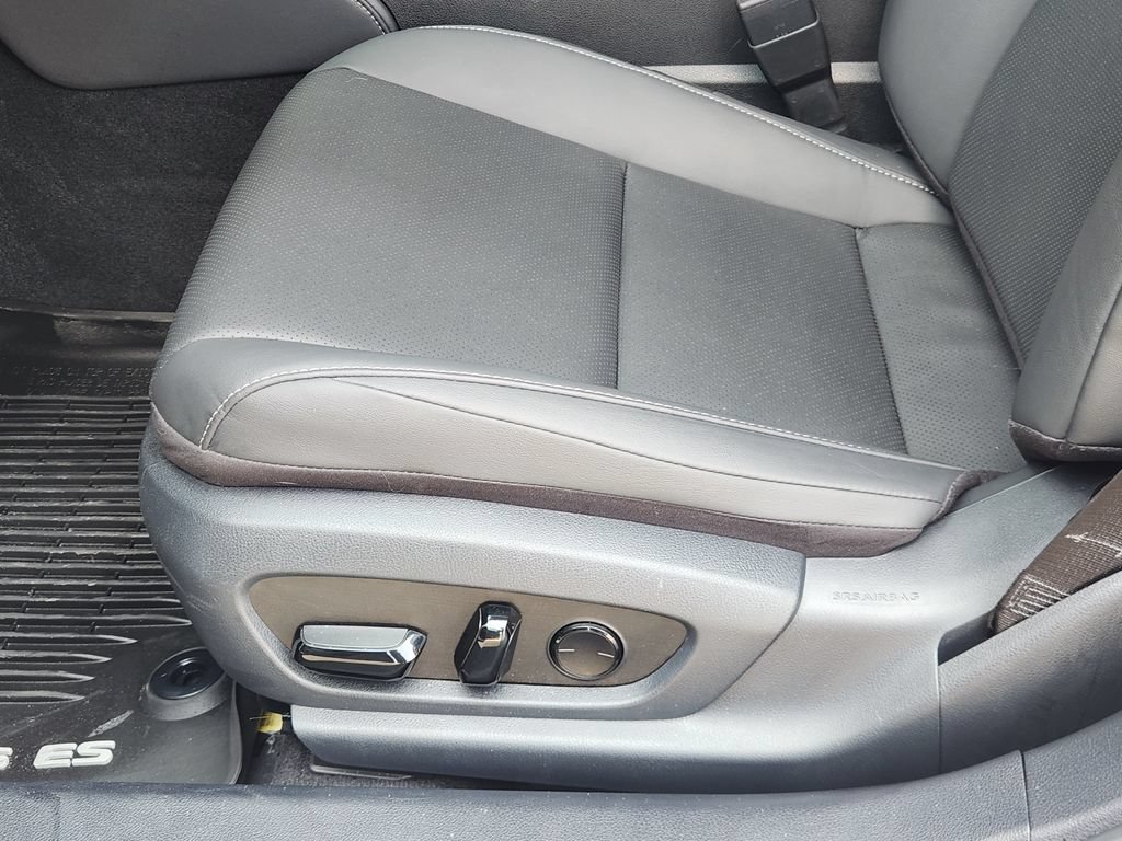 Used 2024 Lexus ES 350 w/ Premium Package FWD image 24