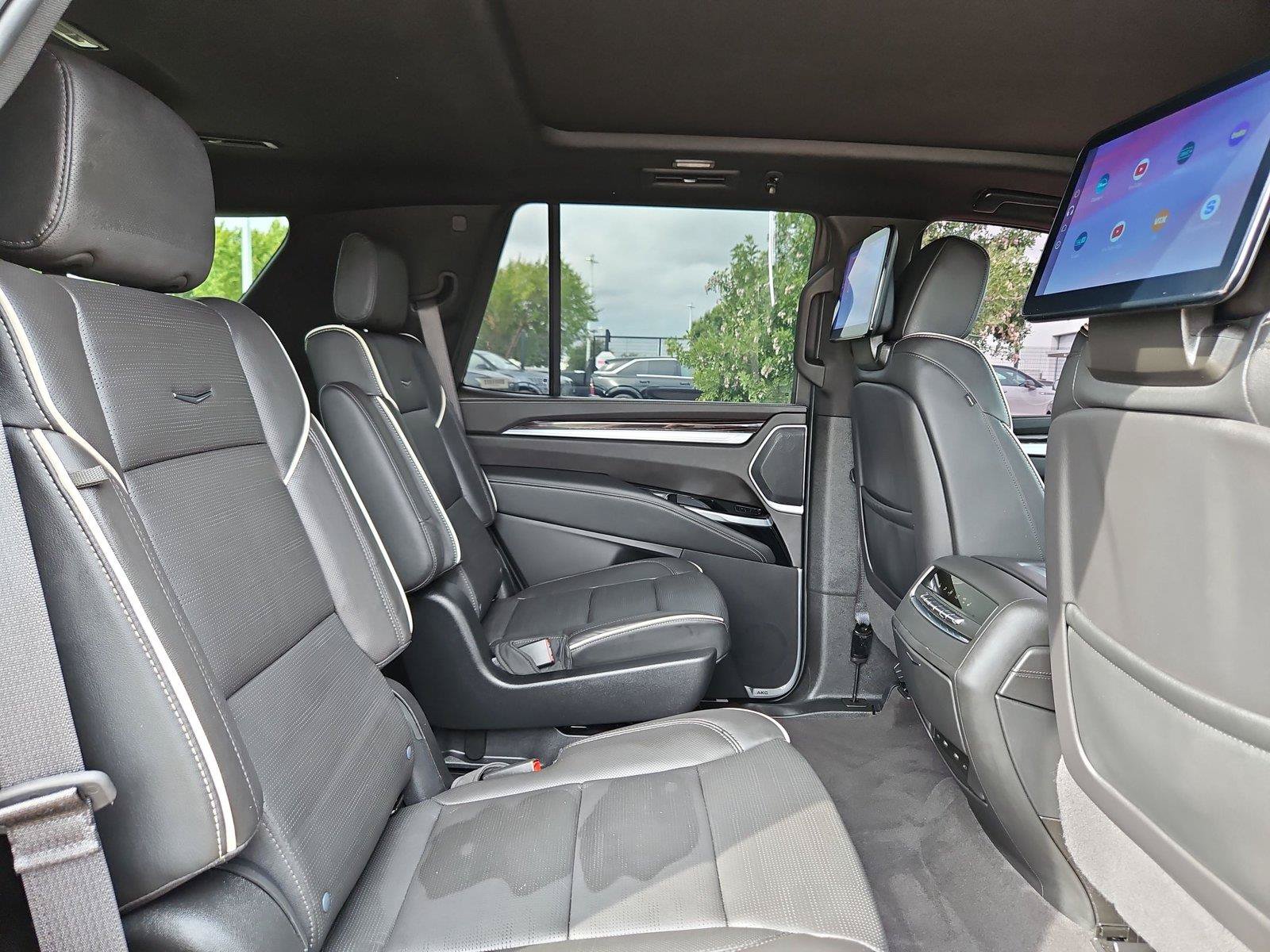 Certified 2026 Cadillac Escalade Luxury AWD/4WD image 30