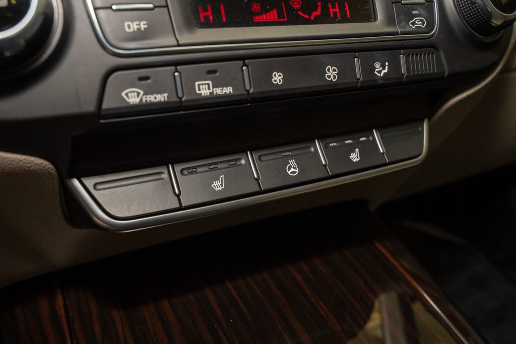 Used 2019 Kia Sorento EX w/ EX Touring Package image 17