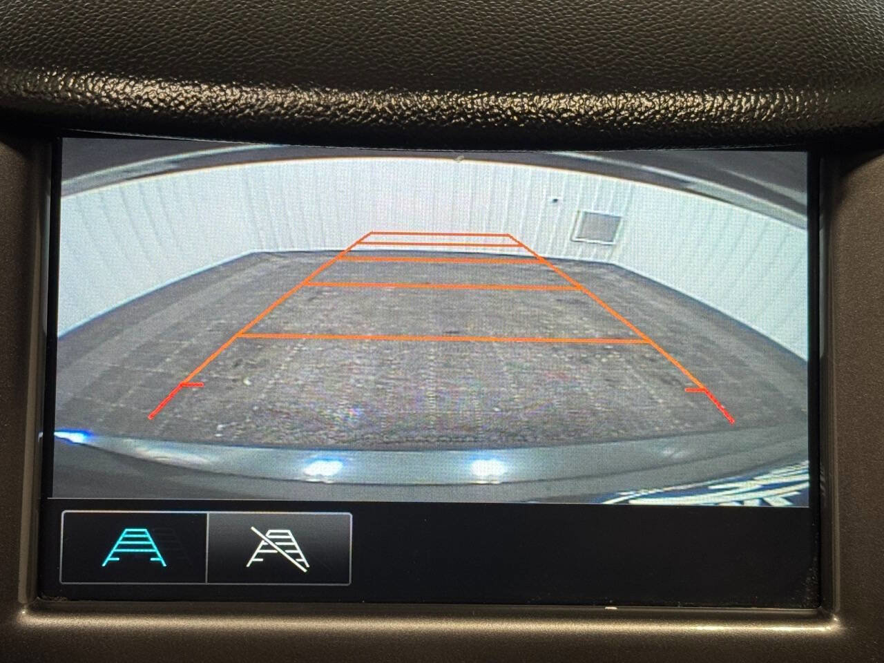 Used 2017 Chevrolet Cruze LT w/ Convenience Package FWD image 37