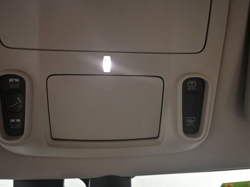 Used 2021 Chrysler Pacifica Limited image 20