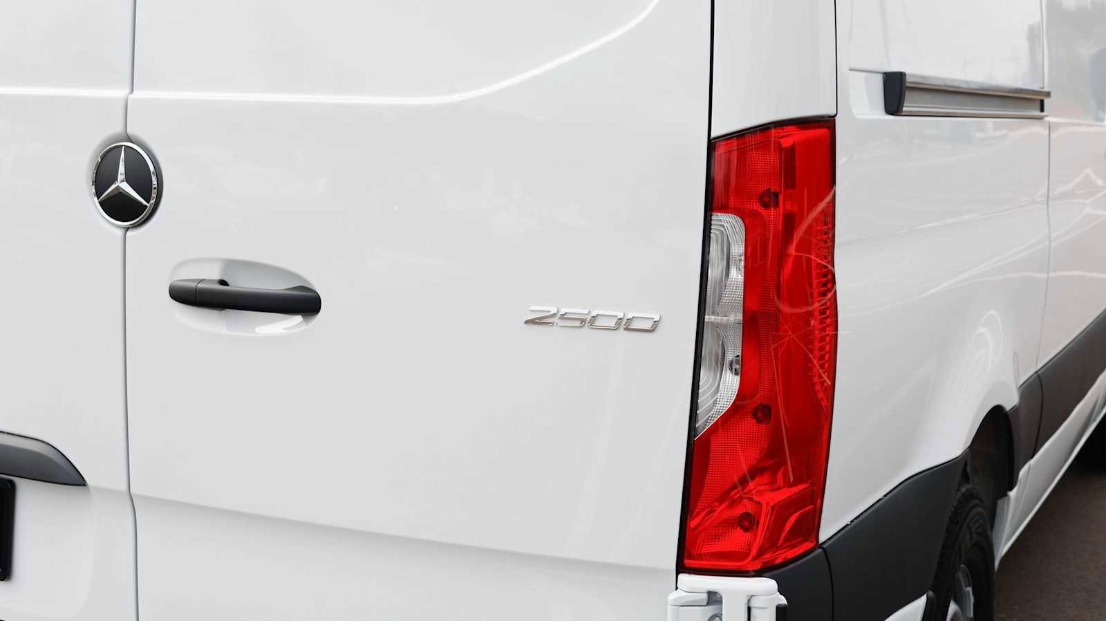 New 2026 Mercedes-Benz Sprinter 2500 image 16
