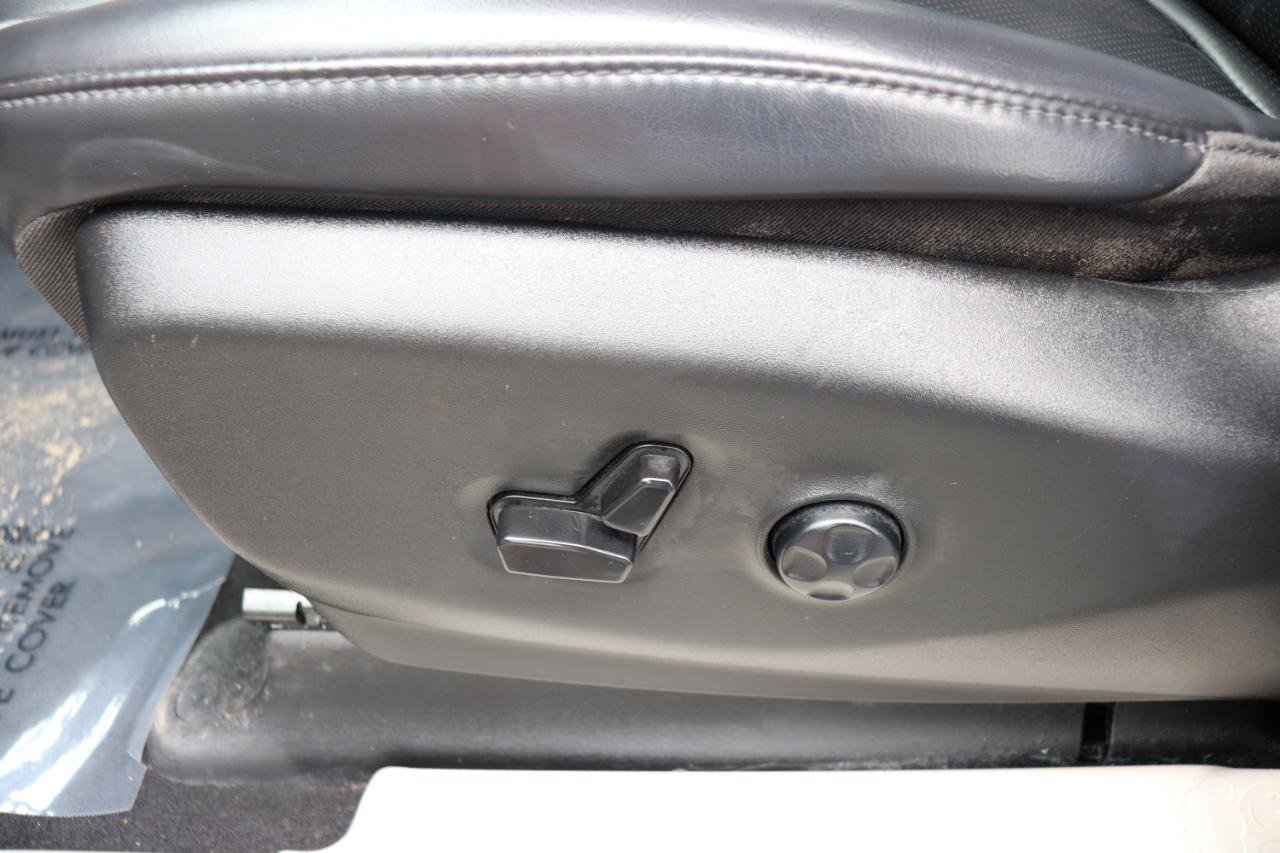 Used 2023 Chrysler Pacifica Touring-L image 55