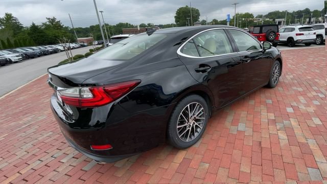 Used 2016 Lexus ES 350 w/ Luxury Package w/Wood Trim FWD image 9