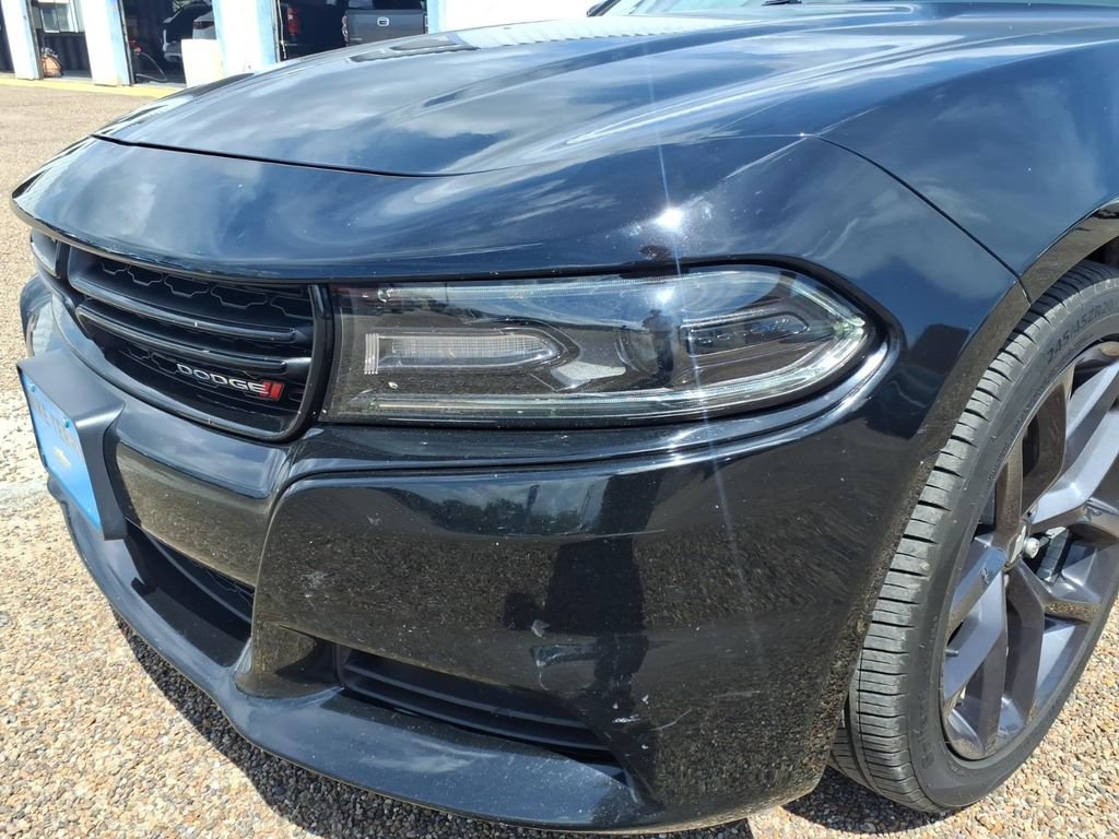 Used 2021 Dodge Charger SXT w/ Blacktop Package RWD image 4