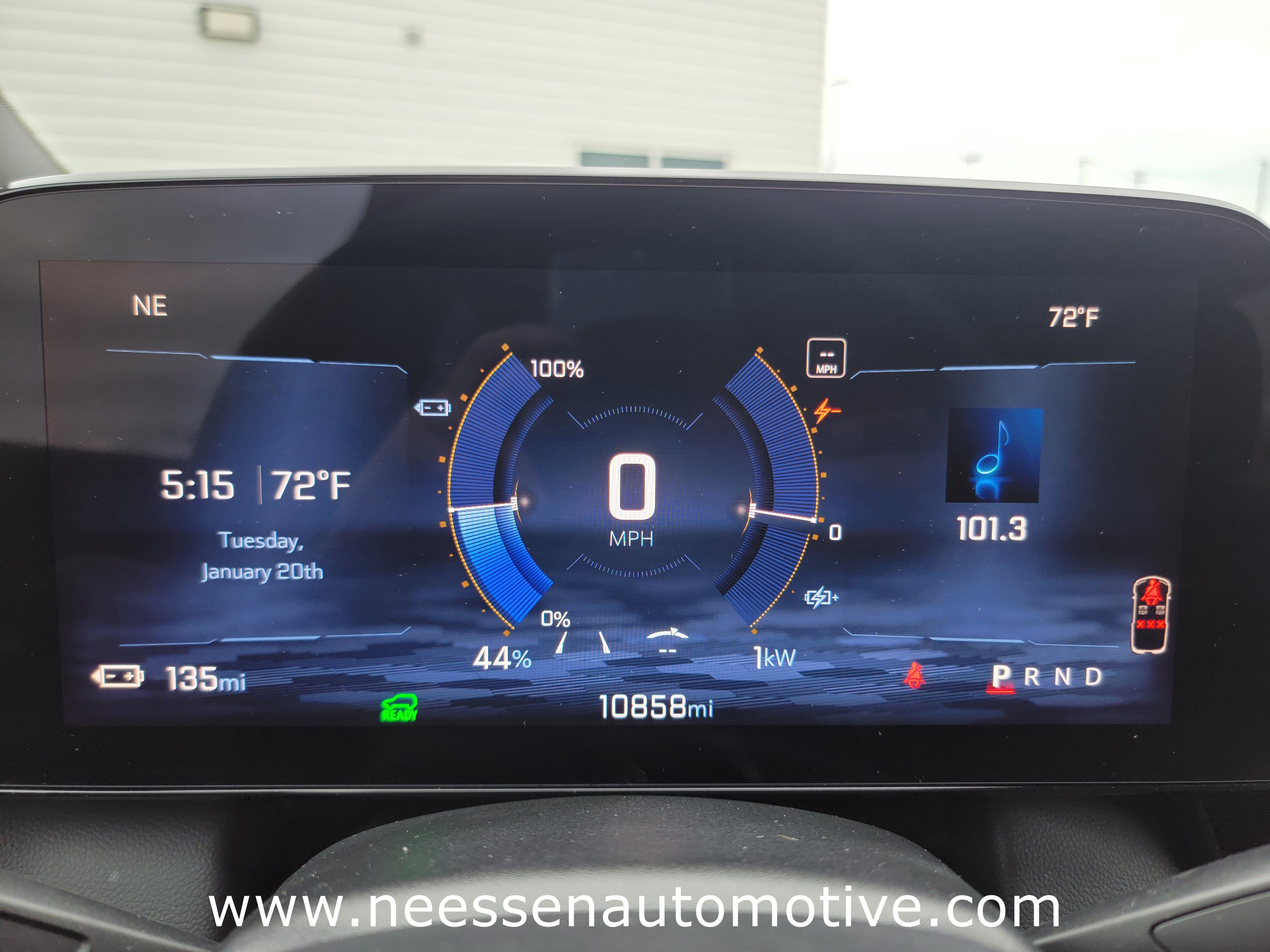 Used 2025 Chevrolet Equinox EV LT w/ Convenience Package image 21