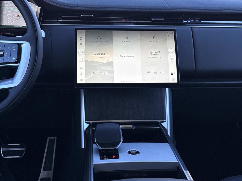 New 2025 Land Rover Range Rover SE image 25