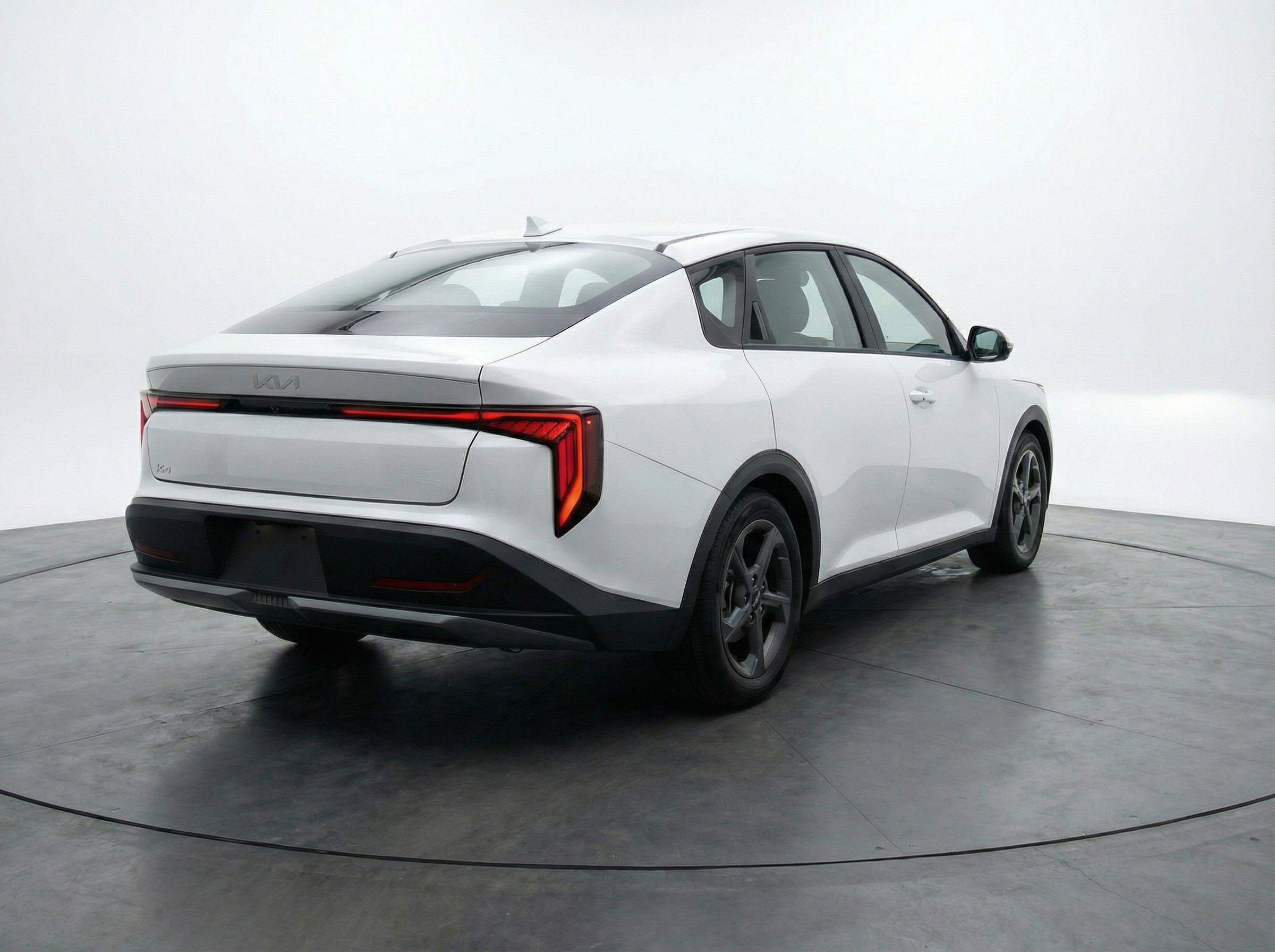 Used 2025 Kia K4 FWD image 9