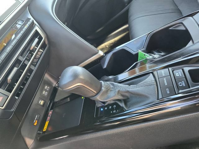 Used 2025 Toyota Camry XSE AWD/4WD image 16
