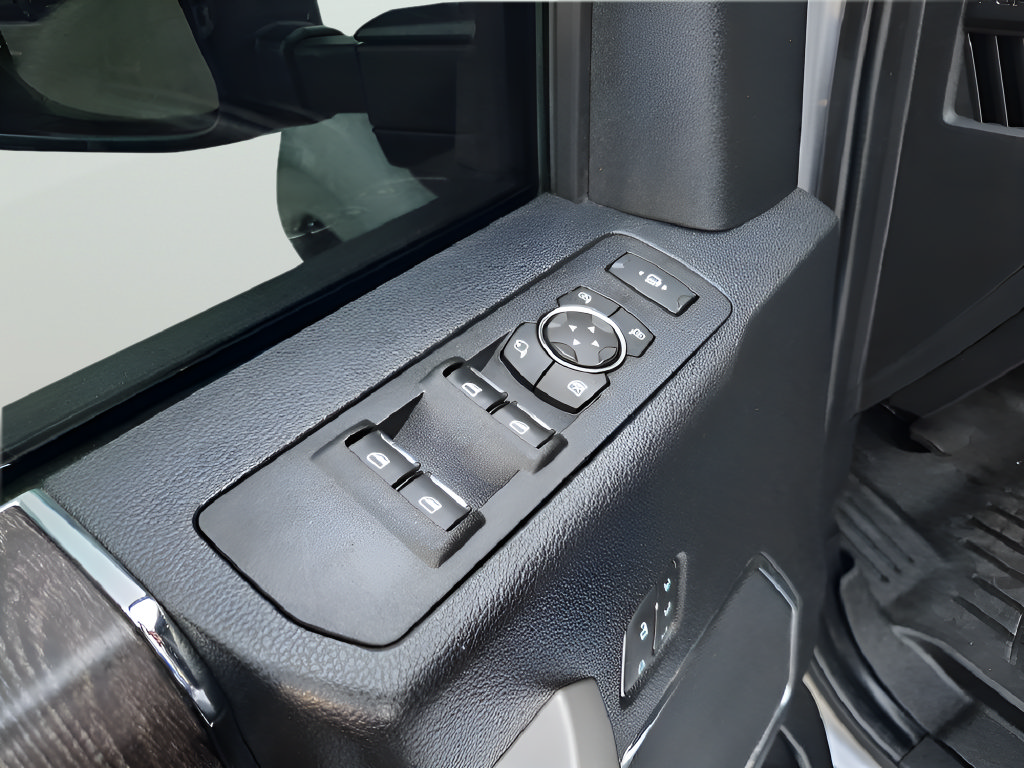 Used 2020 Ford F250 Lariat w/ Lariat Ultimate Package AWD/4WD image 22