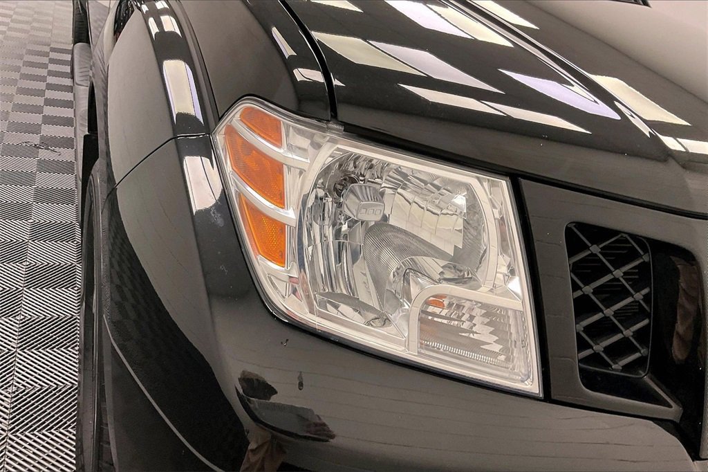 Certified 2020 Nissan Frontier SV w/ Midnight Edition Floor Mats image 25