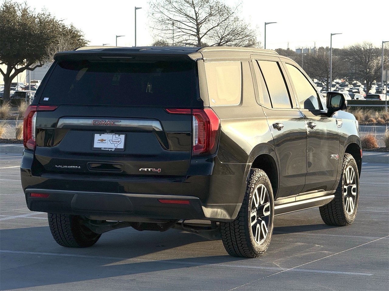 Used 2021 GMC Yukon AT4 w/ AT4 Premium Package image 4