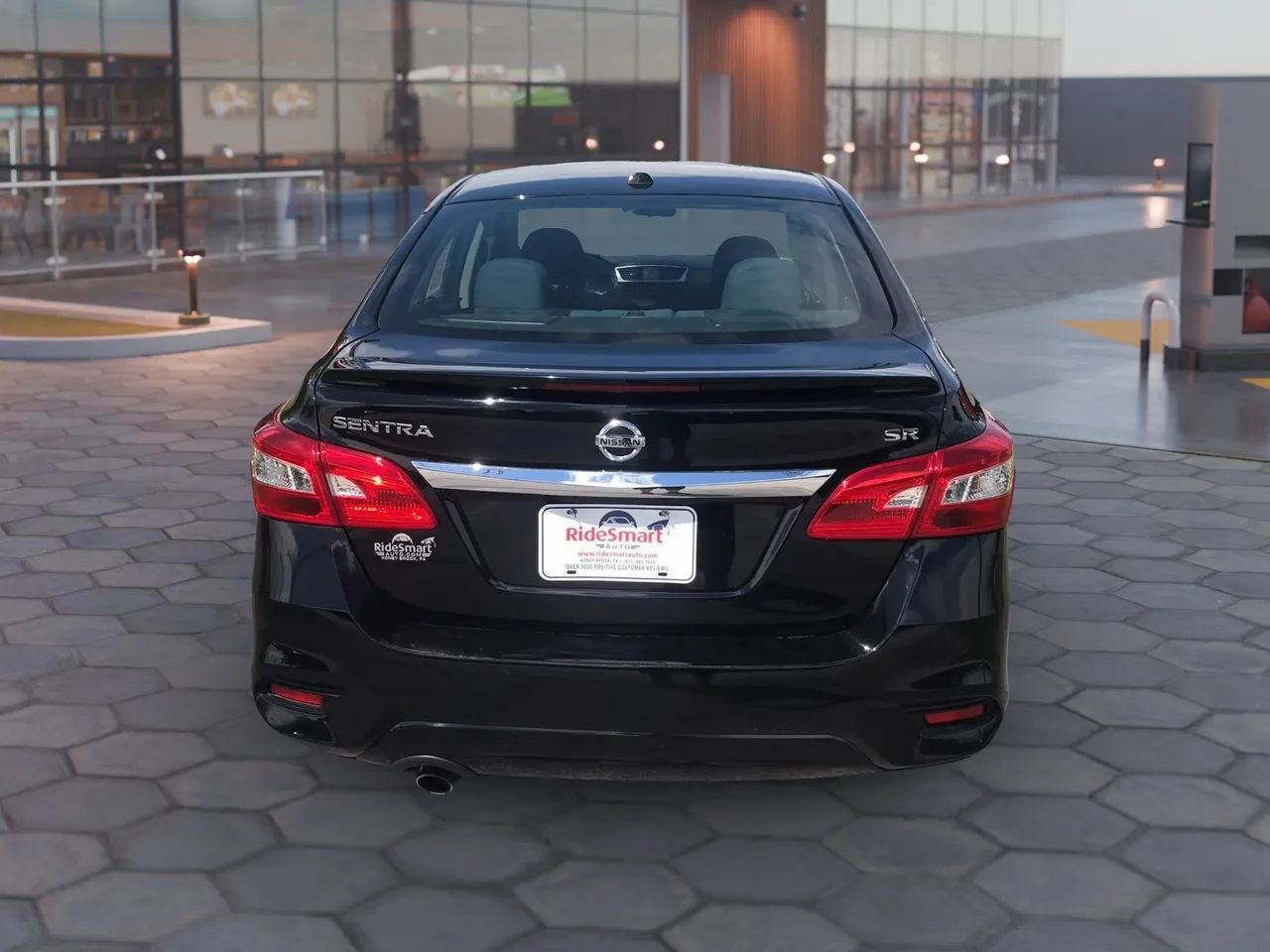 Used 2019 Nissan Sentra SR FWD image 10
