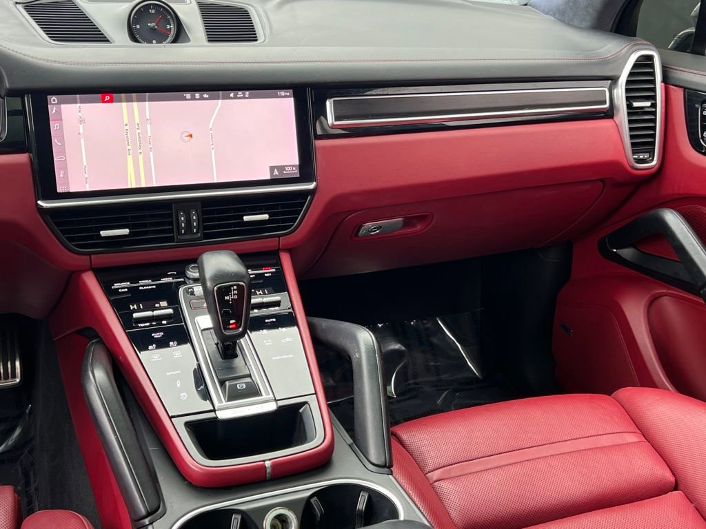 Used 2021 Porsche Cayenne GTS w/ Premium Package Plus image 27