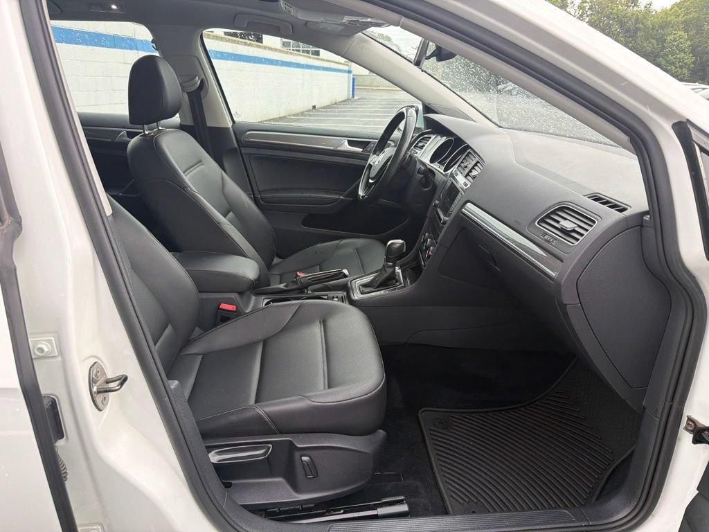 Used 2017 Volkswagen Golf Alltrack S AWD/4WD image 23