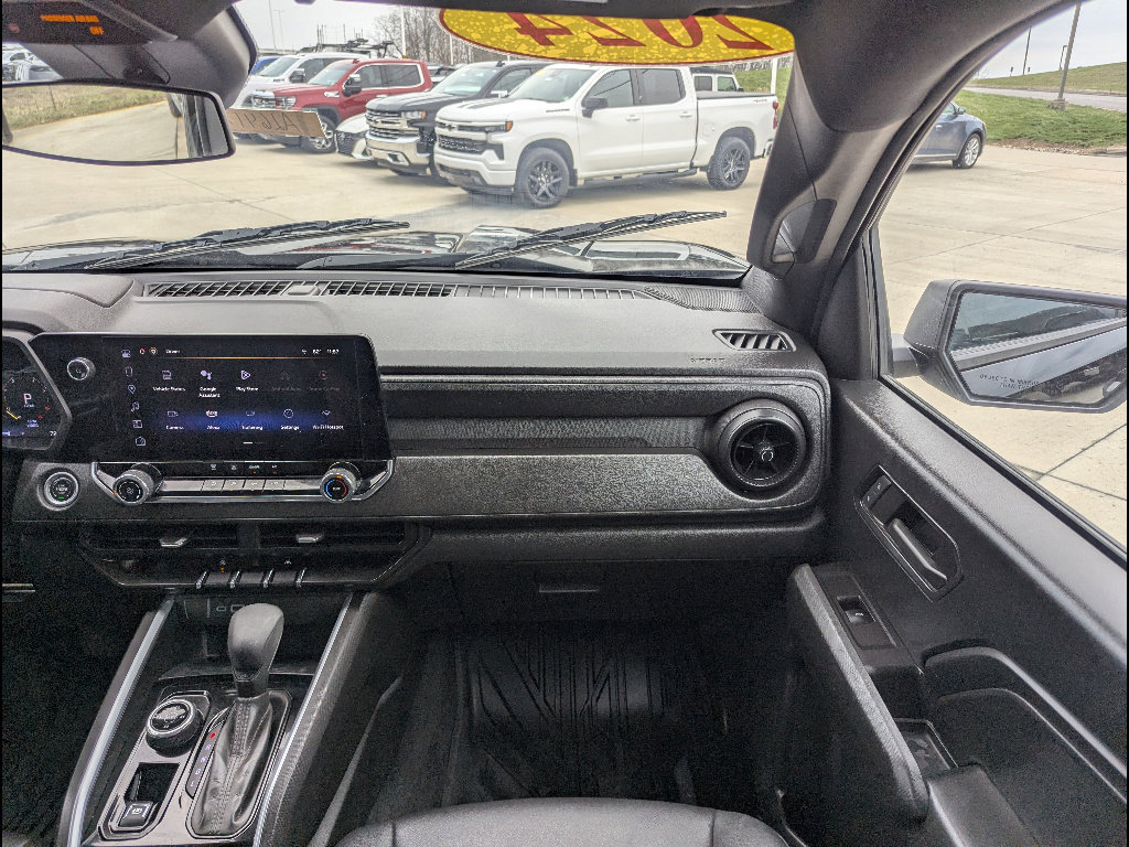 Used 2024 Chevrolet Colorado Trail Boss w/ Advanced Trailering Package image 4