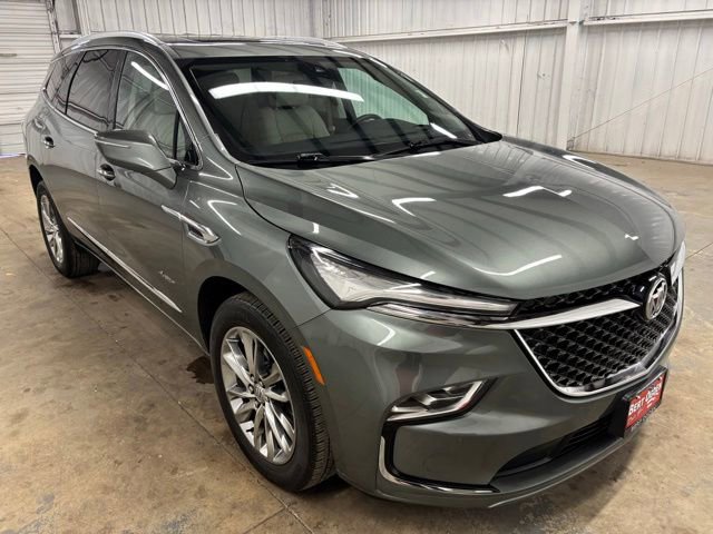 Used 2024 Buick Enclave Avenir w/ Avenir Technology Package AWD/4WD video 1