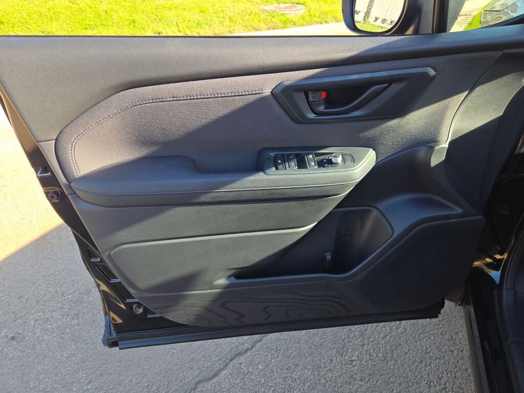 Certified 2025 Subaru Forester Premium AWD/4WD image 20