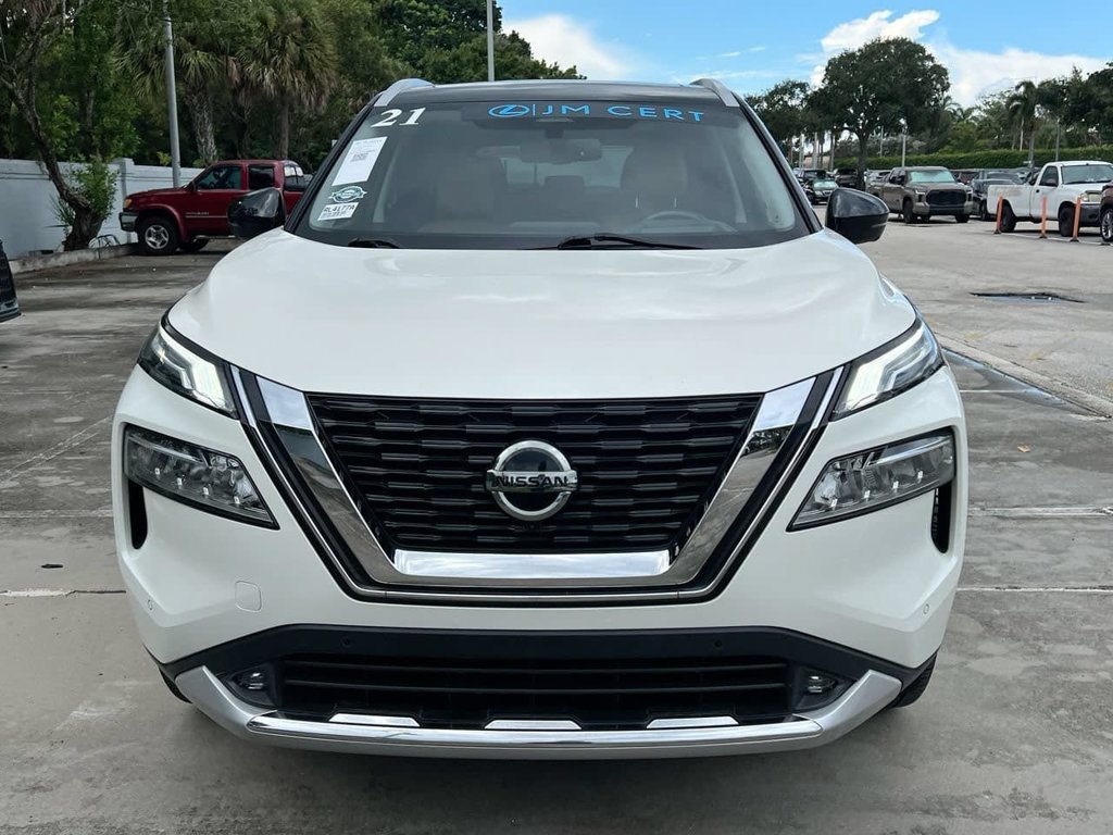 Used 2021 Nissan Rogue Platinum FWD image 2