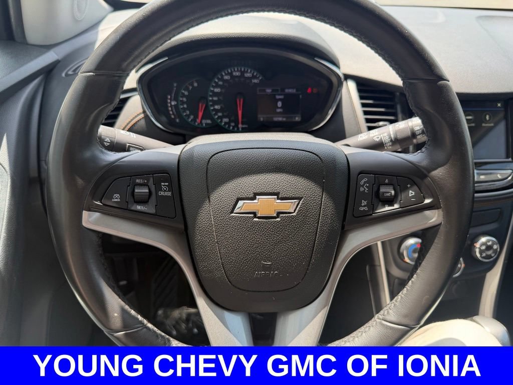 Used 2019 Chevrolet Trax LT w/ LT Convenience Package FWD image 27